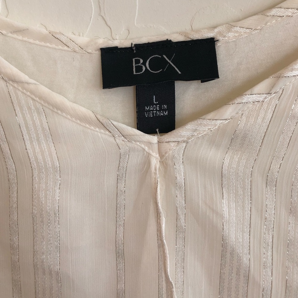 NWT women’s blouse - Picture 3 of 5